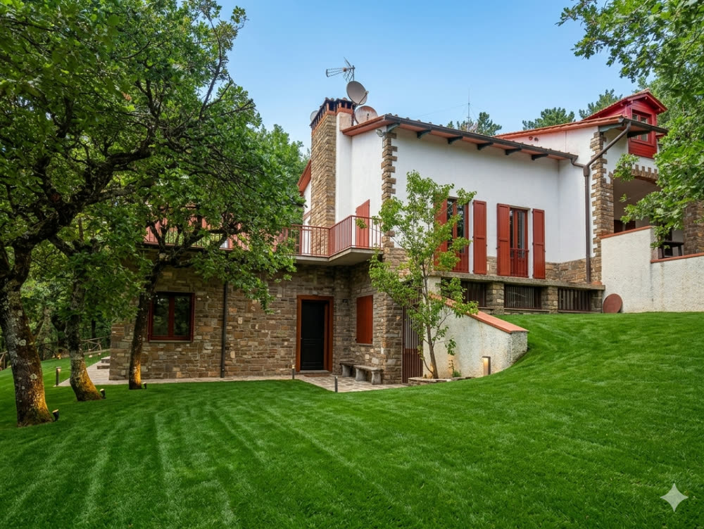 Corpo residenziale di Villa Natasha immerso nel verde