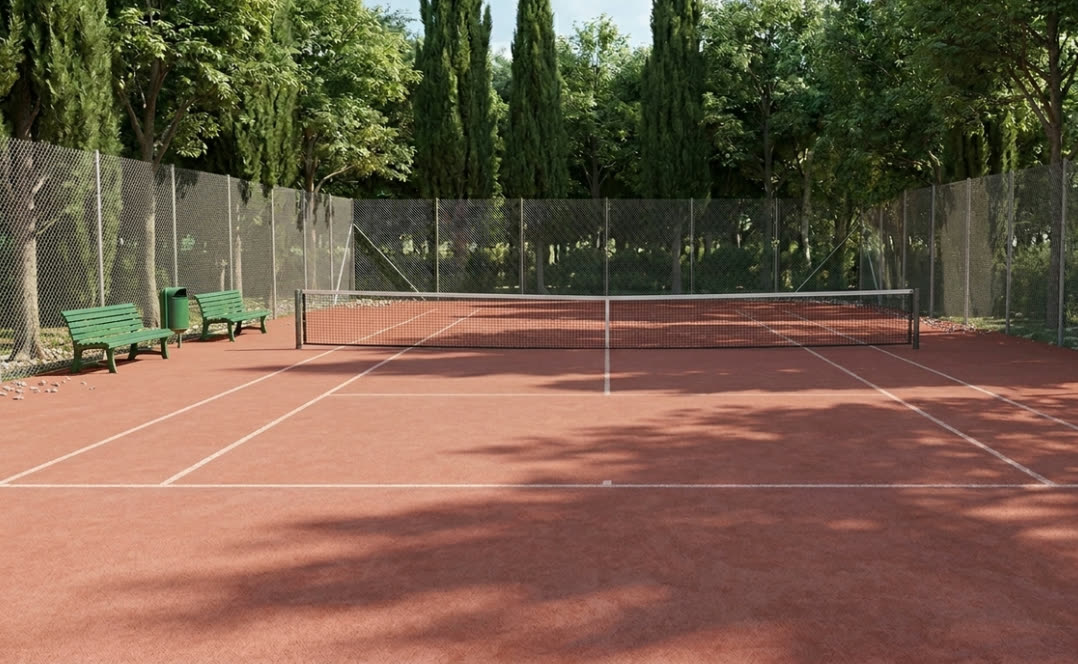 Campo da tennis circondato dalla vegetazione